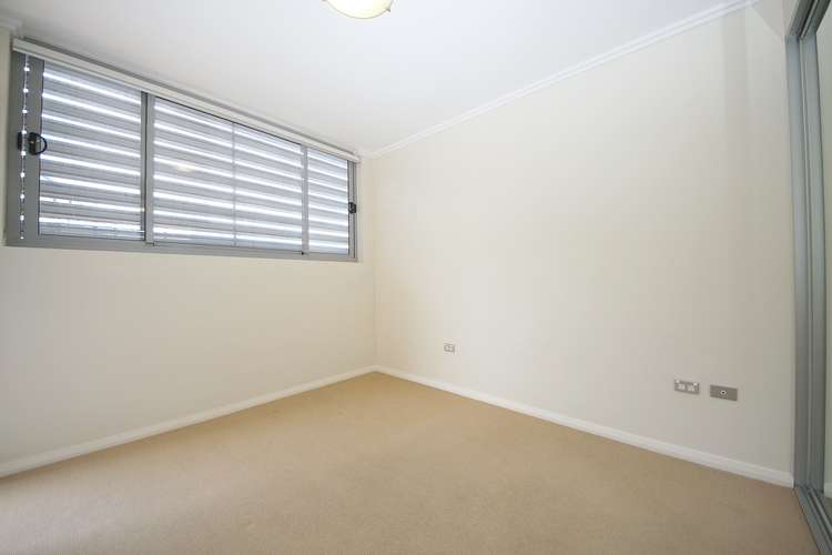Fourth view of Homely apartment listing, Level 4/545 - 553 Pacific Highway, St Leonards NSW 2065