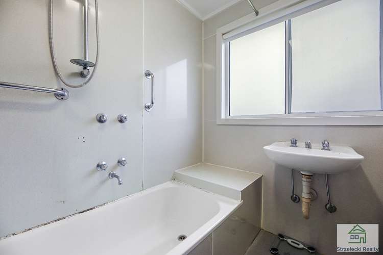 Fifth view of Homely house listing, 8 Phillip St, Moe VIC 3825