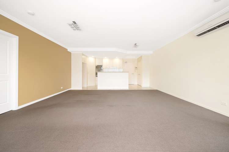 Third view of Homely apartment listing, 2/6 Edmondstone Street, South Brisbane QLD 4101