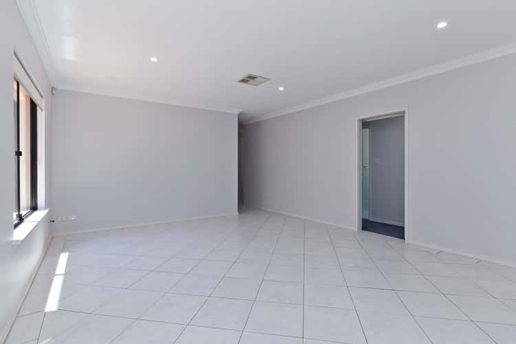 Sixth view of Homely villa listing, 2/3 Kitchener Road, Melville WA 6156