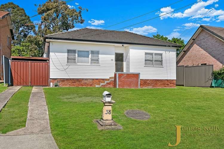 38 Hilltop Ave, Blacktown NSW 2148