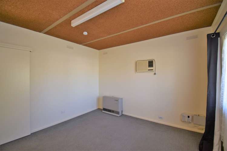 Fifth view of Homely unit listing, Unit 2/17 Numurkah Rd, Shepparton VIC 3630