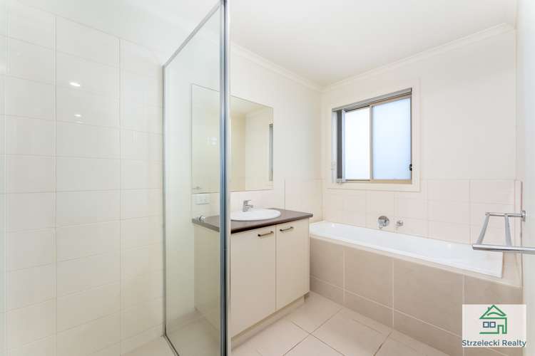 Sixth view of Homely townhouse listing, Unit 1/25 Fernlea Cl, Trafalgar VIC 3824