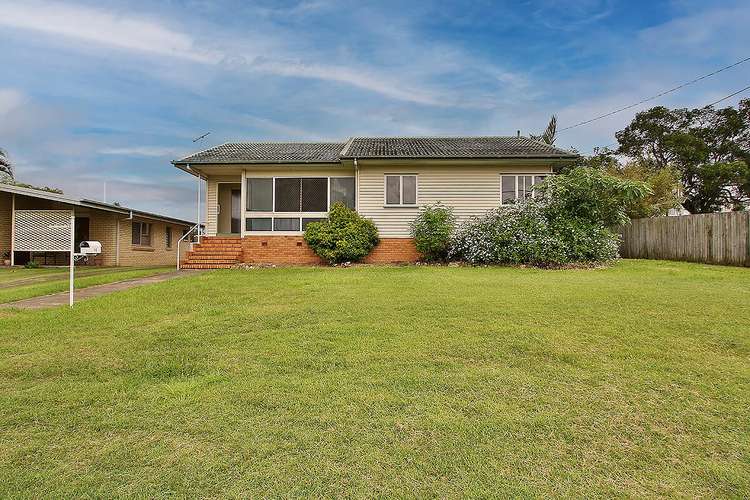 14 Blaxland St, Eastern Heights QLD 4305