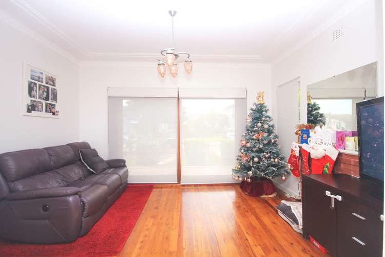 Fifth view of Homely house listing, 42 Hatfield Street, Blakehurst NSW 2221