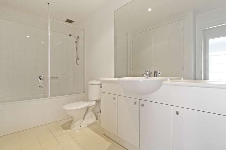 Fourth view of Homely apartment listing, 8/4 Graham St, Port Melbourne VIC 3207