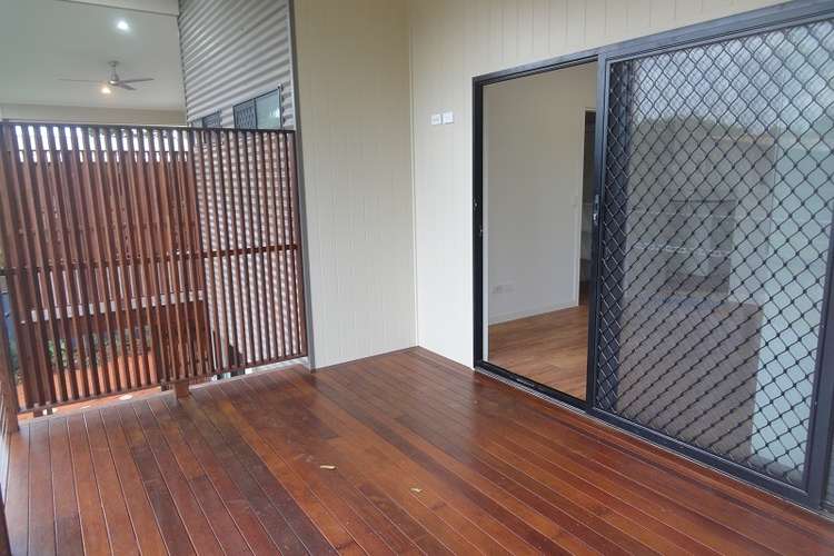 Seventh view of Homely unit listing, 2/63 Circular Way, Trunding QLD 4874