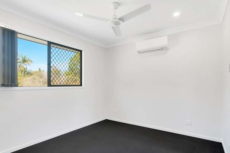 Fourth view of Homely semiDetached listing, 2/11 Elgata Avenue, Loganholme QLD 4129