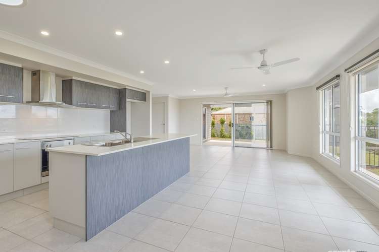 Fifth view of Homely house listing, 10 Moreton Ct, Southside QLD 4570