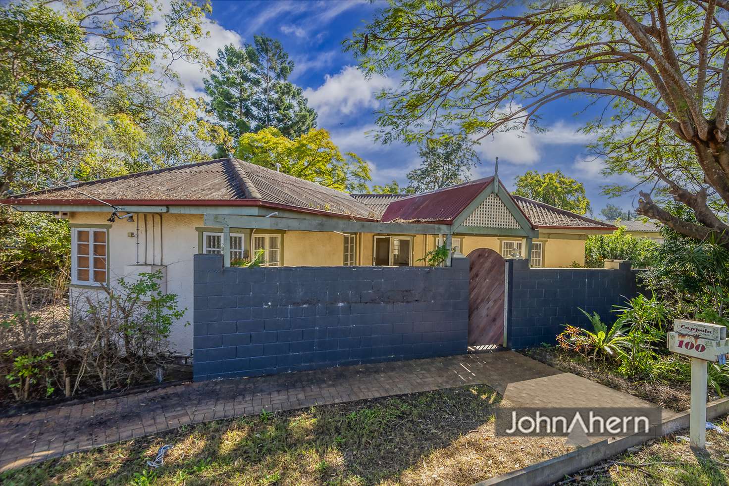Main view of Homely house listing, 100 Mt Gravatt-Capalaba Rd, Upper Mount Gravatt QLD 4122