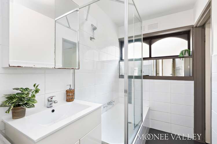 Sixth view of Homely apartment listing, 2/21 Spencer Street, Essendon VIC 3040