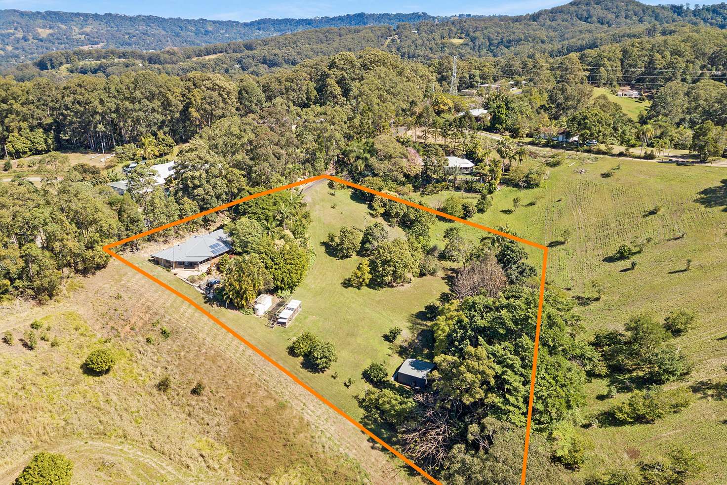 Main view of Homely acreageSemiRural listing, 33 Towen Mount Rd, Towen Mountain QLD 4560