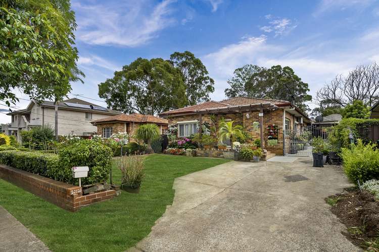 30 Bransgrove Rd, Revesby NSW 2212