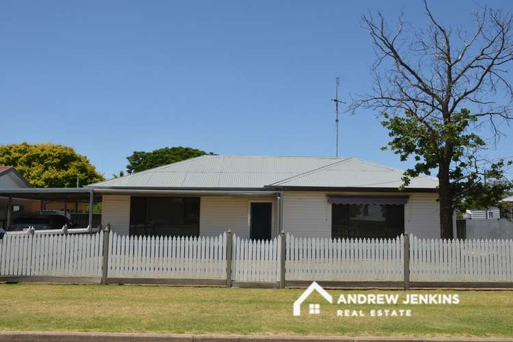 9 Hampden St, Finley NSW 2713