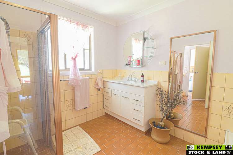 Fifth view of Homely house listing, 15 Hillview Dr, Yarravel NSW 2440