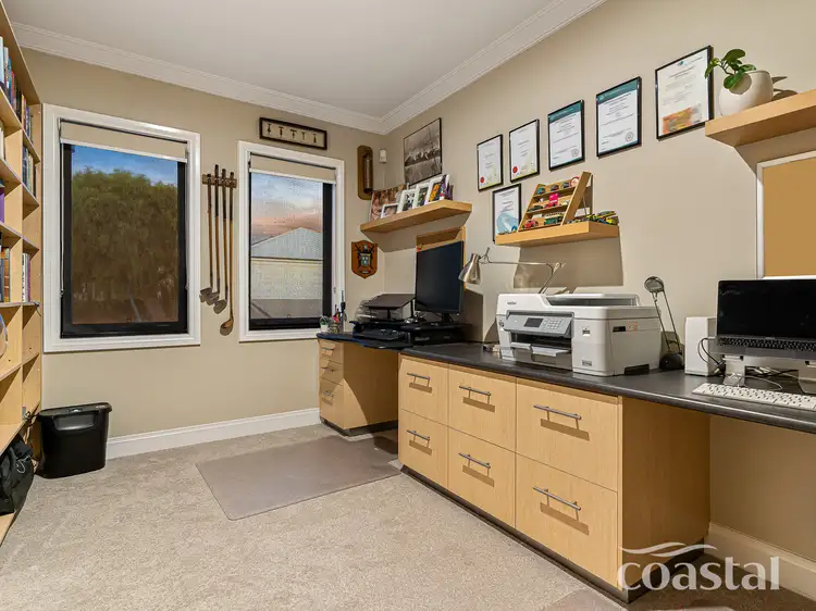 Fifth view of Homely house listing, 8 Lookout Vsta, Singleton WA 6175