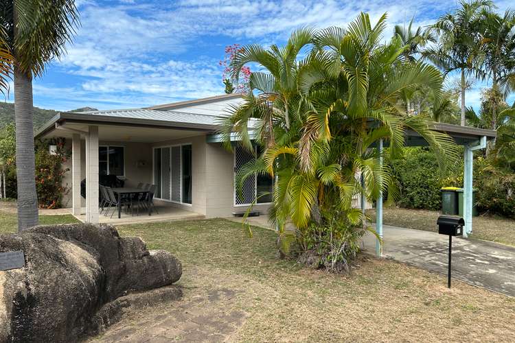 17 Sextant Dr, Nelly Bay QLD 4819