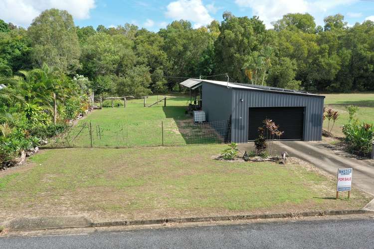 93 Taylor St, Tully Heads QLD 4854