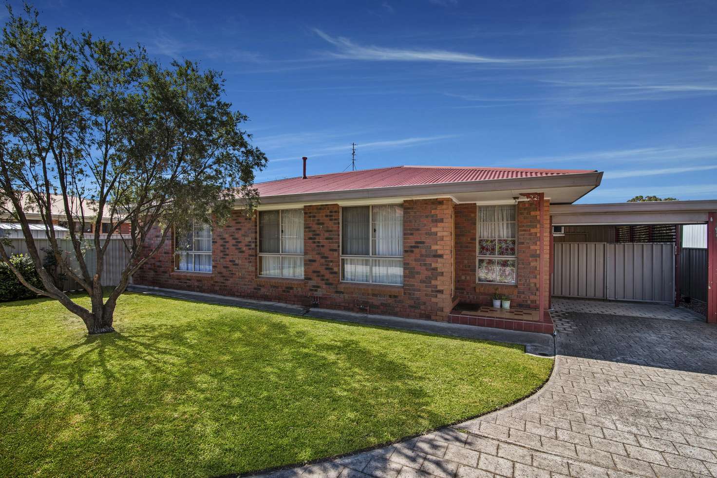 Main view of Homely unit listing, 2/19 O'Dea Crescent, Kangaroo Flat VIC 3555