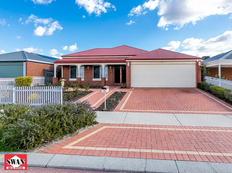 19 Bancombe Crescent