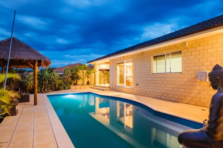 8 Collaroy Court, Kallaroo WA 6025