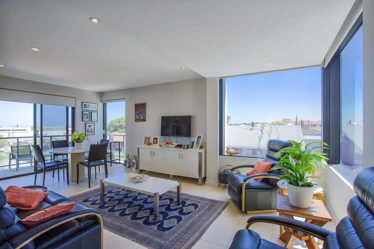 Seventh view of Homely apartment listing, 4/40 Waddell Rd, Bicton WA 6157