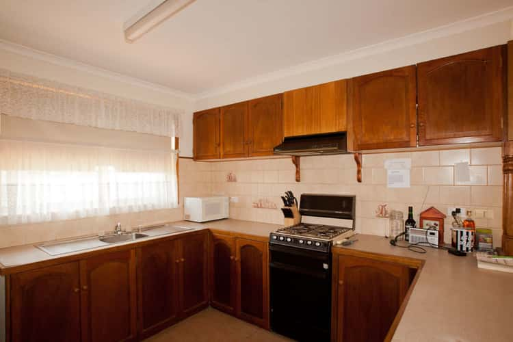 Second view of Homely unit listing, 2/19 O'Dea Crescent, Kangaroo Flat VIC 3555