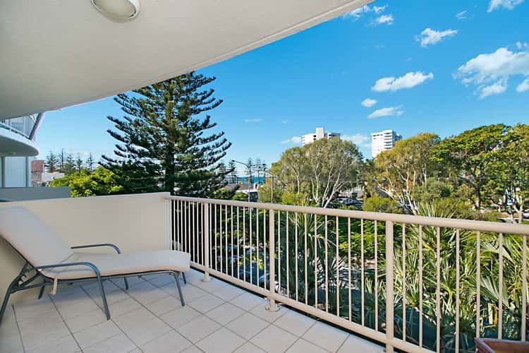 Main view of Homely unit listing, 27/4 Park Avenue, Burleigh Heads QLD 4220