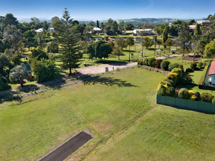 8 Shay Lane, Mapleton QLD 4560
