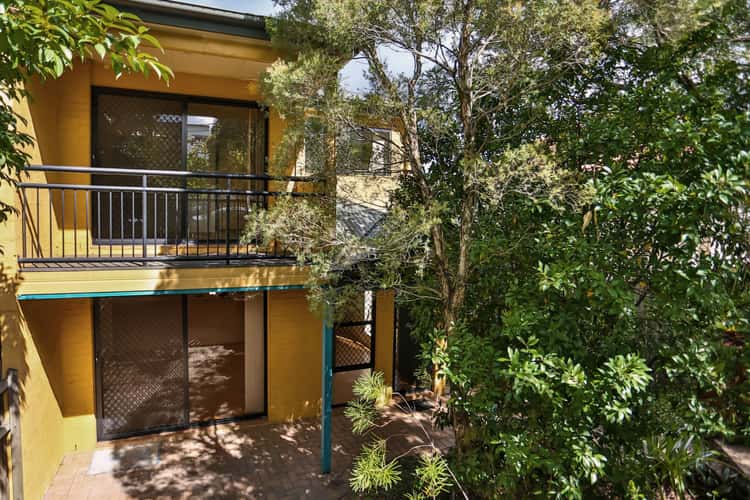 Seventh view of Homely townhouse listing, 2/10 Redarc Street, Fairfield QLD 4103