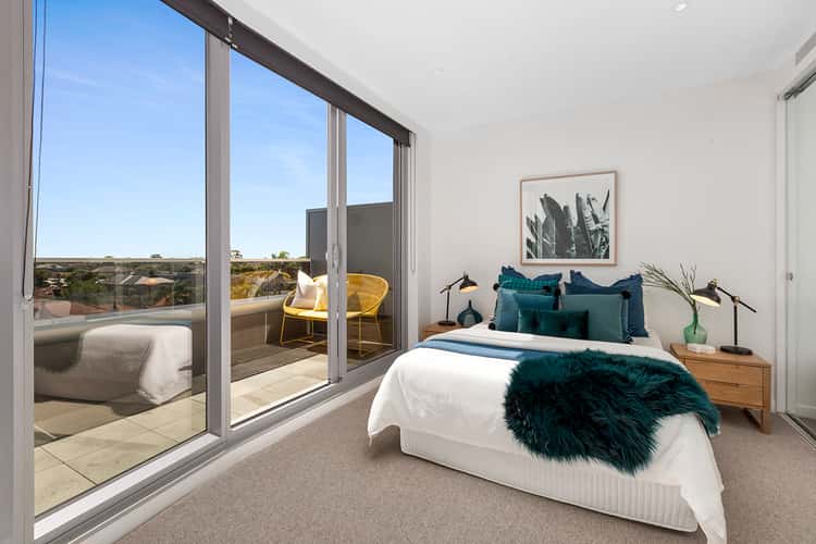 Fifth view of Homely apartment listing, 402/261 Centre Road, Bentleigh VIC 3204