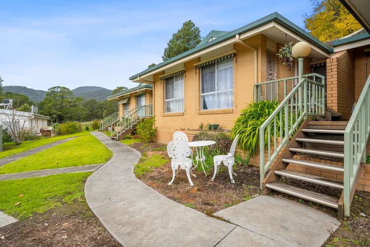 Main view of Homely unit listing, 4/25 Fairway Avenue, Mount Beauty VIC 3699