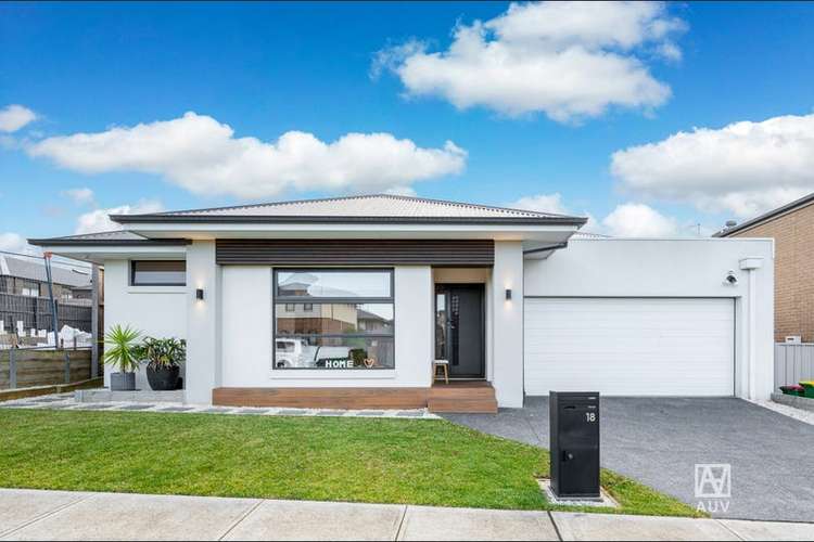 18 Ambleside Way, Officer VIC 3809