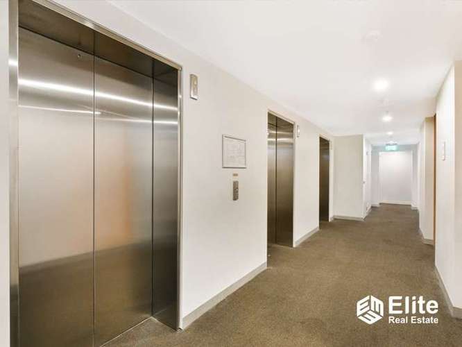 Third view of Homely apartment listing, 2402/5 Sutherland Street, Melbourne VIC 3000