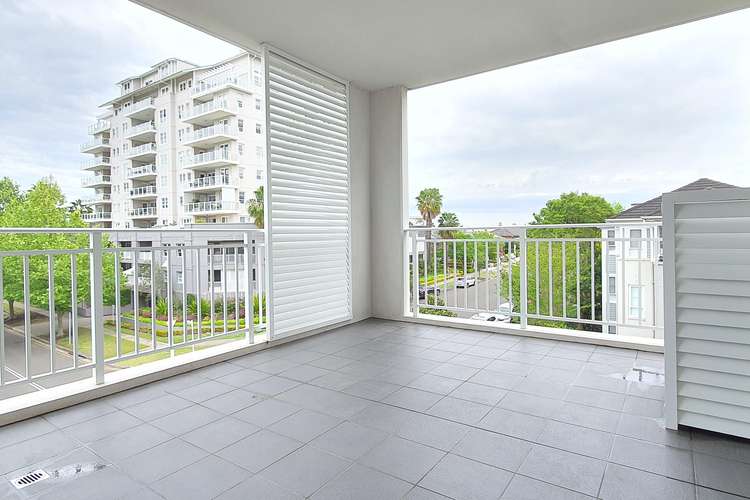 Main view of Homely apartment listing, 402/7-11 Magnolia Drive, Breakfast Point NSW 2137