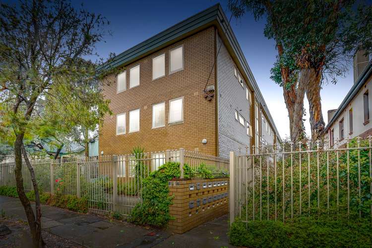 15/61 Robe Street, St Kilda VIC 3182