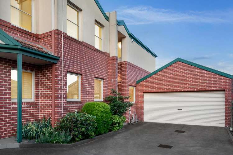 Main view of Homely townhouse listing, 5/8 Oriel Road, Ivanhoe VIC 3079