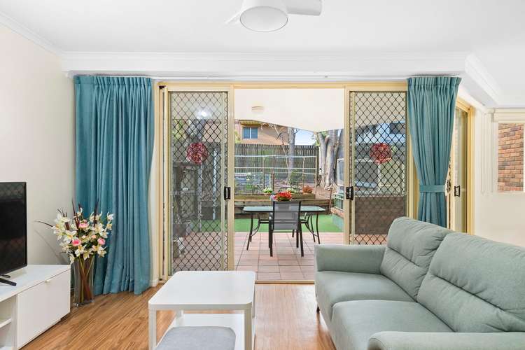 2/24 Depper Street, St Lucia QLD 4067