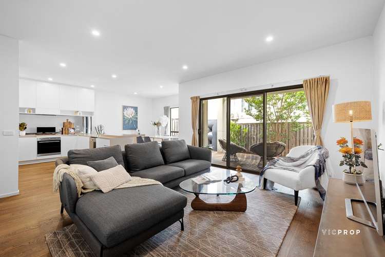 Main view of Homely house listing, 8 Woodstock Crescent, Ivanhoe VIC 3079
