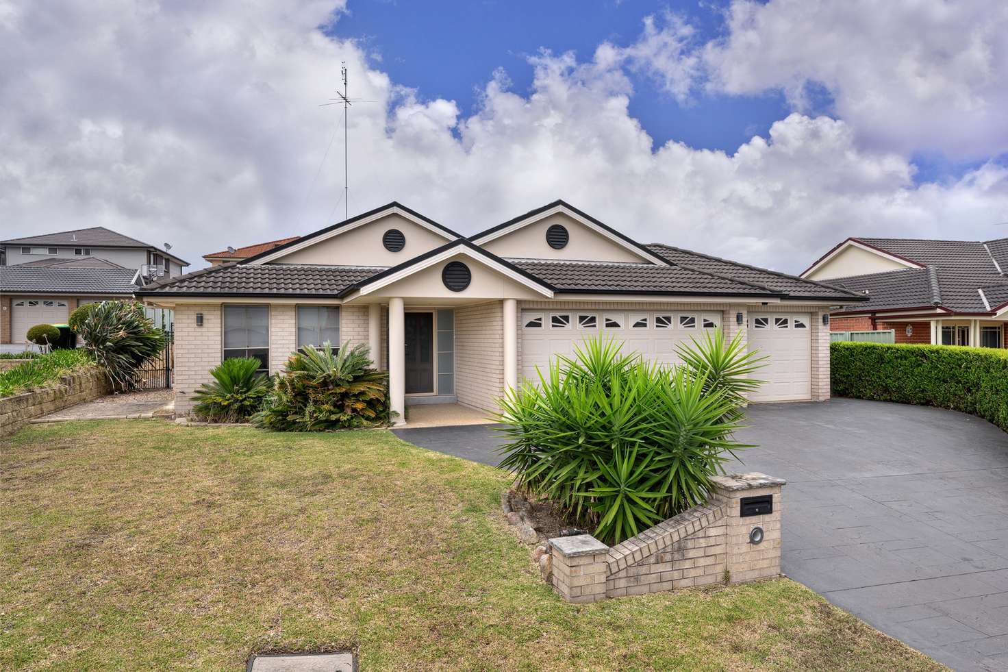 Main view of Homely house listing, 10 Karingal Court, Glenmore Park NSW 2745