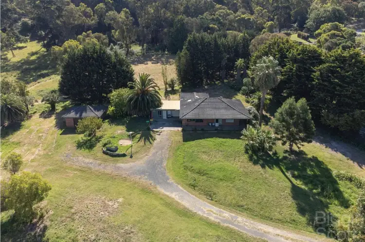 2082 Eltham Yarra Glen Road