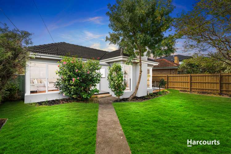 Main view of Homely house listing, 5 Juliana Street, Bentleigh East VIC 3165