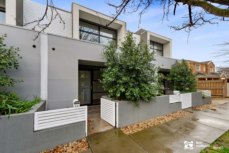Main view of Homely townhouse listing, 2/4 Luena Road, Balwyn North VIC 3104