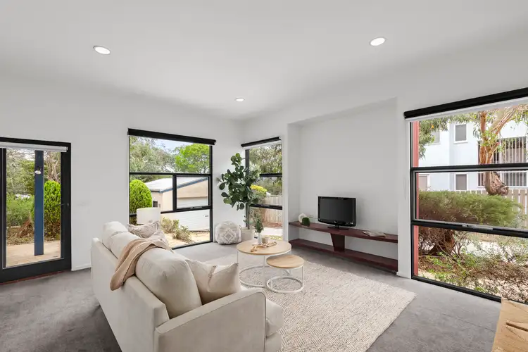 5 Gardiner Avenue