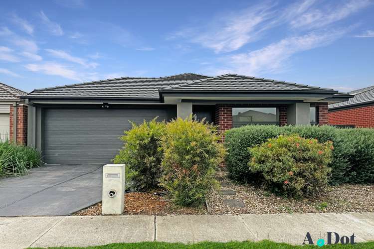 Main view of Homely house listing, 10 Benedetto Crescent, Cranbourne East VIC 3977