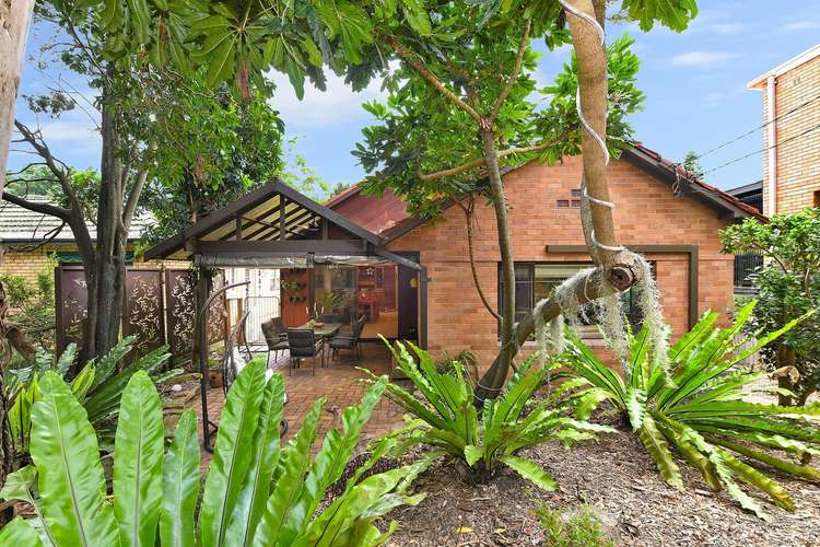 27 Macken Street, Oatley NSW 2223