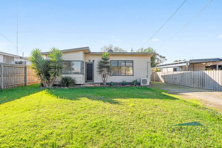 12 Douglas Street, Hastings VIC 3915