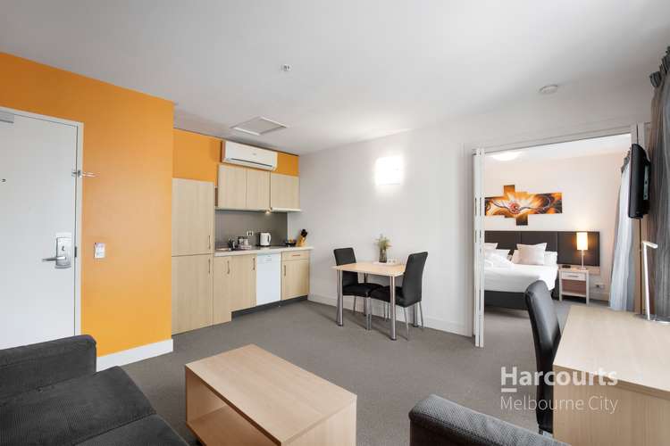 805/18-20 Bank Place, Melbourne VIC 3000