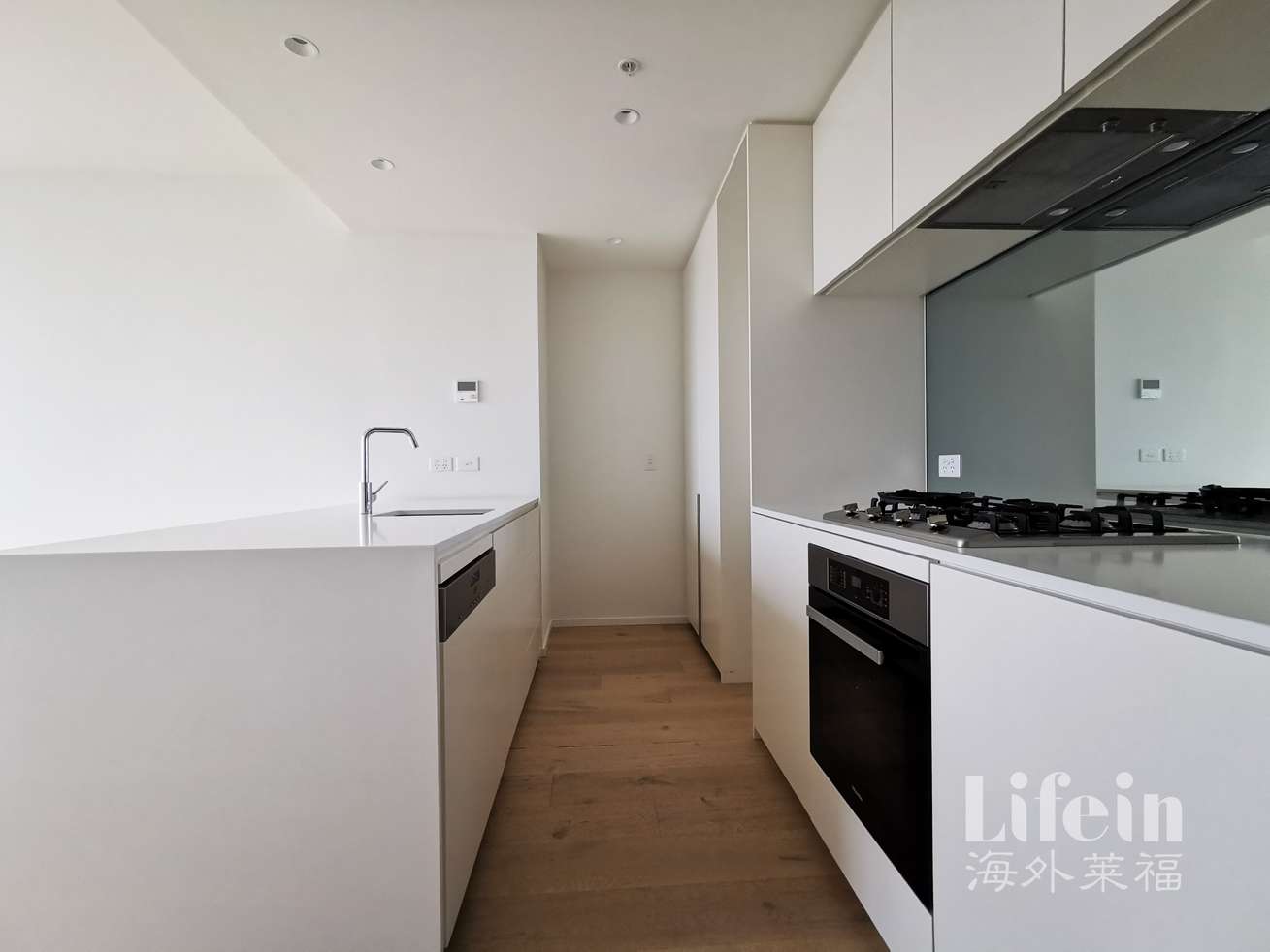 Main view of Homely apartment listing, 904E/18 Hoff  Boulevarde, Southbank VIC 3006