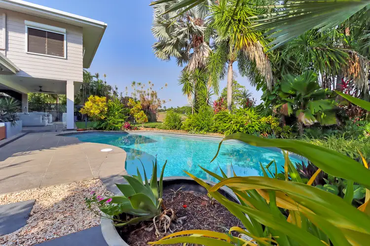 57 Lakes Crescent